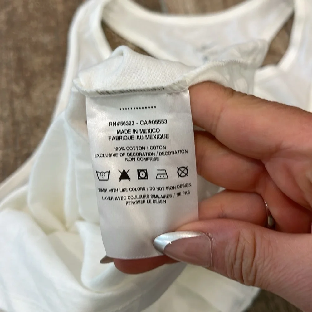 Nike nwt tee